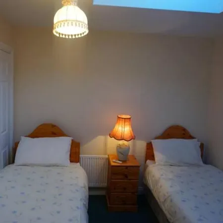 Interconecting Lough Gill - 1 Double 2 Single Beds Couette-café *